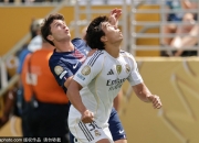 乐鱼体育登录-世俱杯半决赛-巴黎3-0皇马：新王对决旧王，名帅少帅斗法