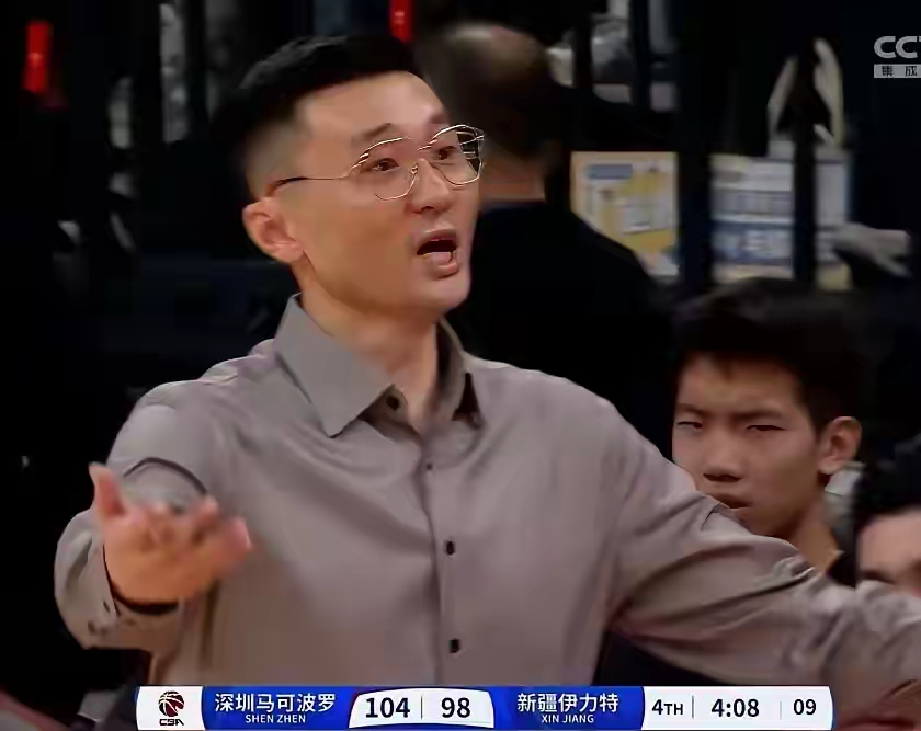 CUBAL的布鲁克斯教练！周鲁男暂停喊话球员：就算输也要抬起头
