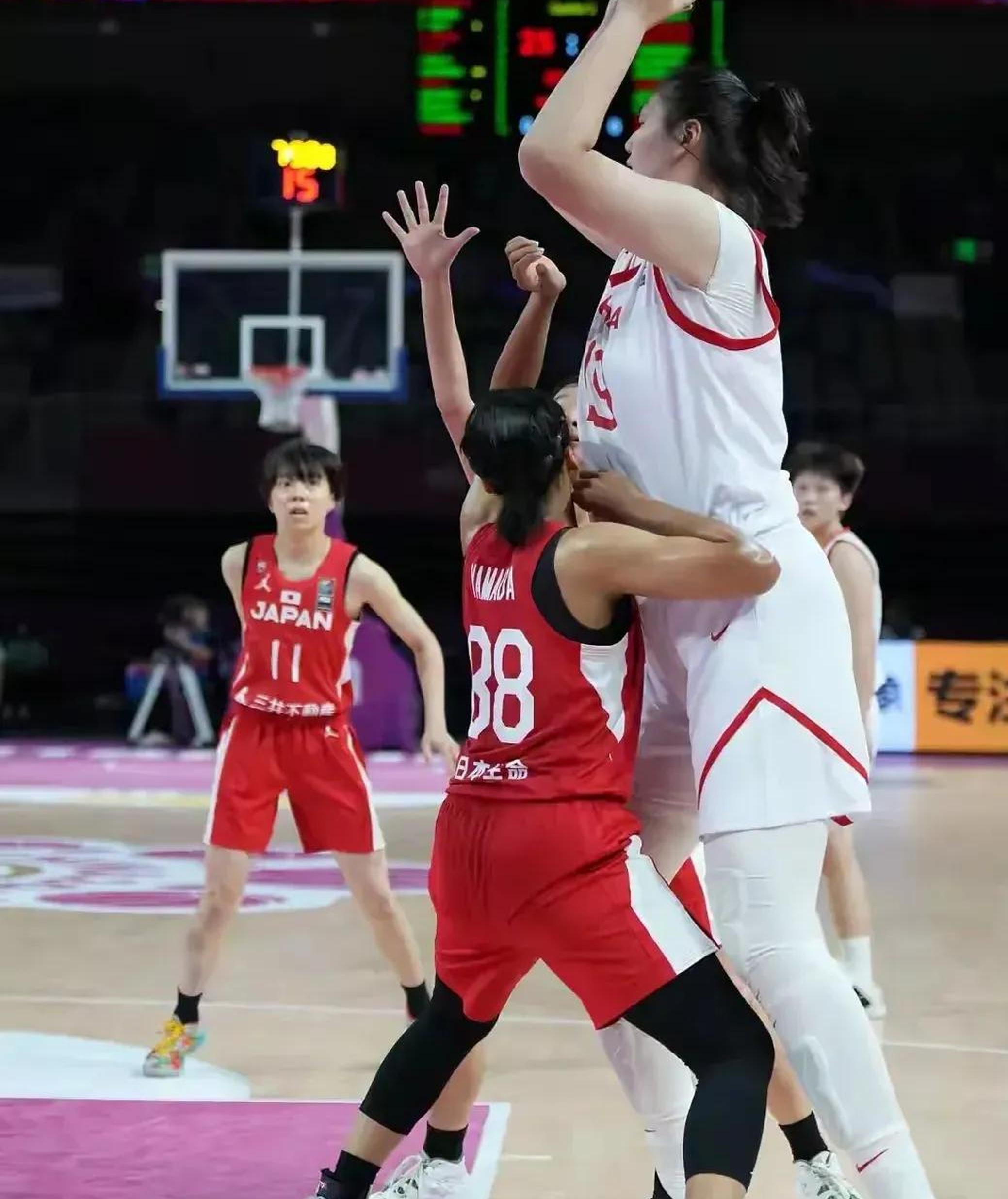 包含2025亚洲杯前瞻：中国女篮志在卫冕张子宇决定上限的词条